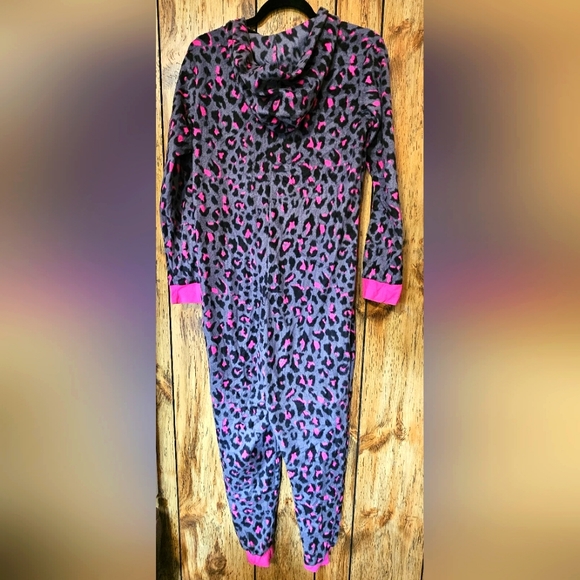 Tarea by Rue21 Soft Pajamas Zip up Onesie w/pockets Leopard Pink Gray Black - Picture 3 of 11